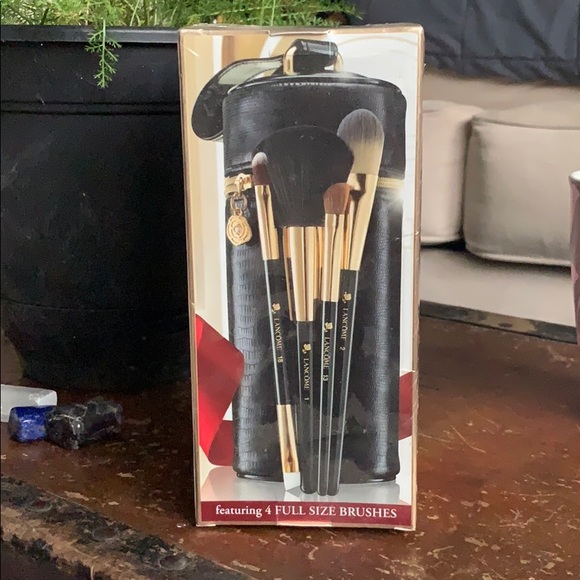 Lancôme Ltd Ed Parisian Holiday Brush Set! NIB - Picture 2 of 4